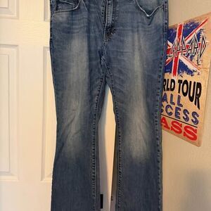 Gap Men's Bootcut Jeans - Size 36/32

Classic Gap bootcut jeans in "Rustic" me